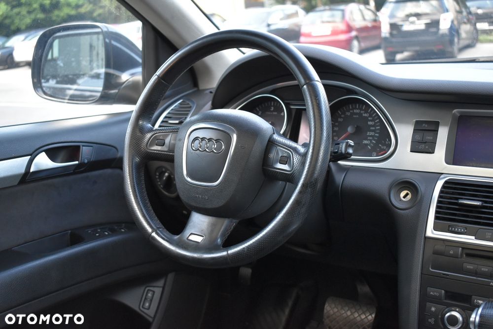 Audi Q7 - 8