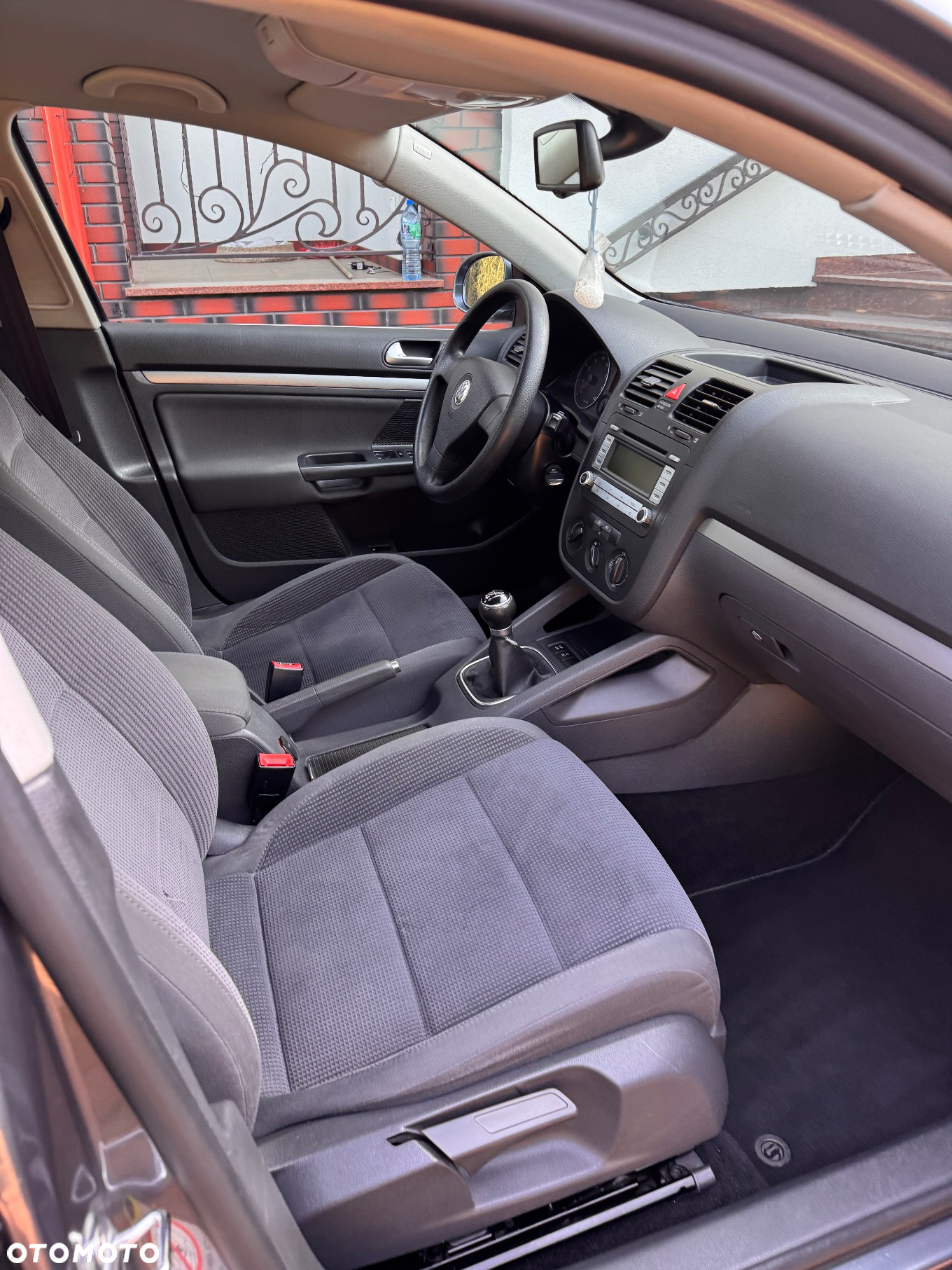 Volkswagen Jetta 1.6 FSI Trendline - 17