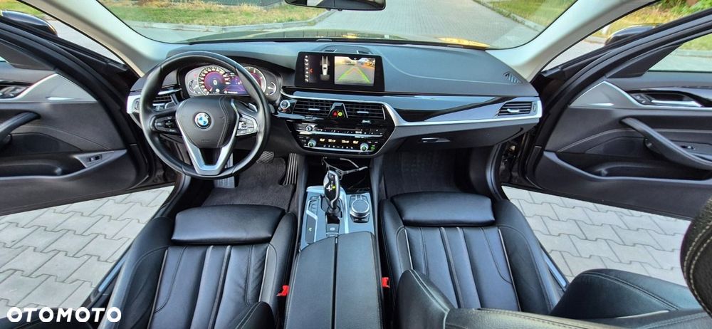 BMW Seria 5 520d Sport Line - 6