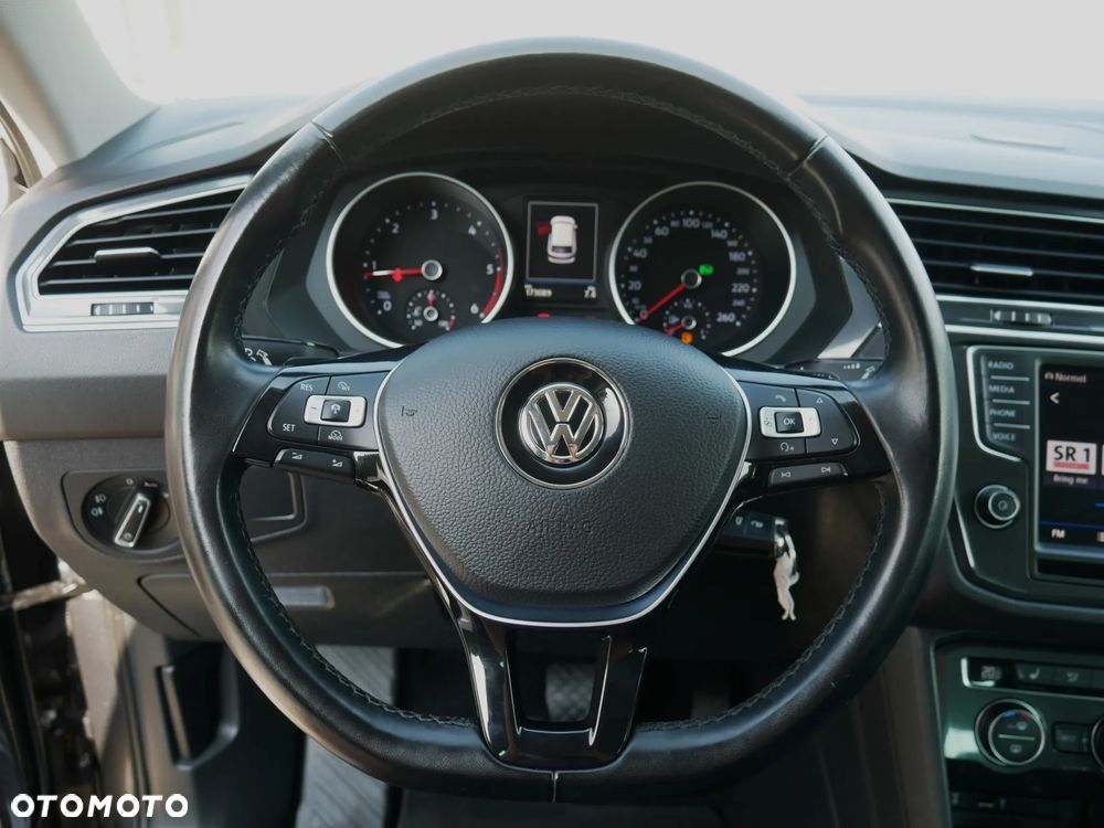 Volkswagen Tiguan - 29