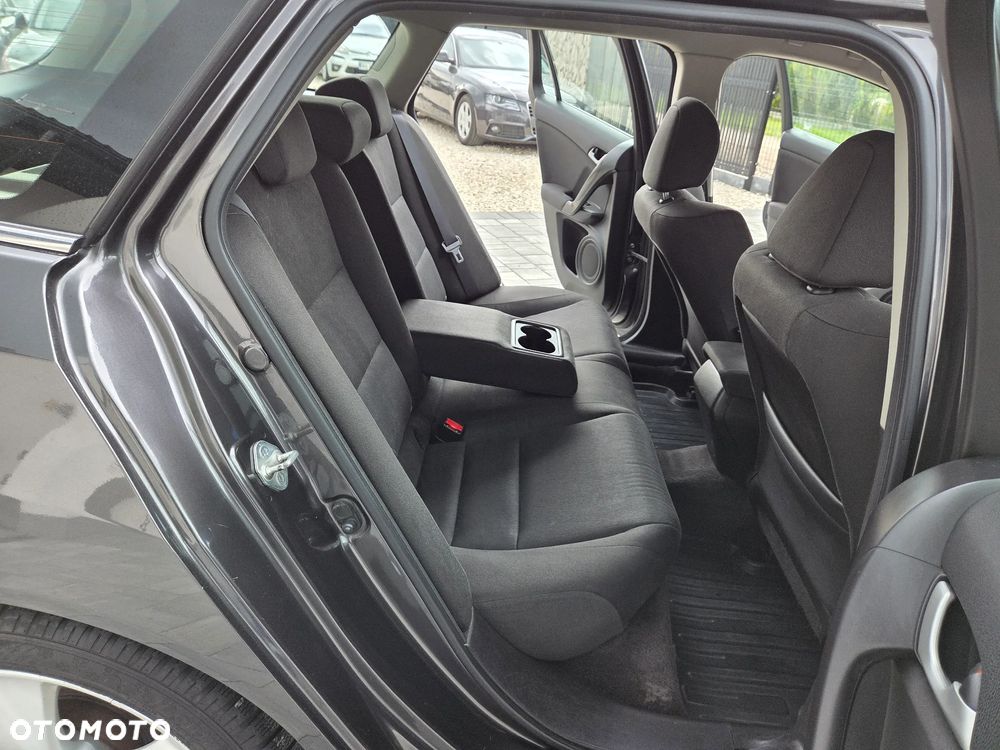 Honda Accord 2.0 Elegance - 26