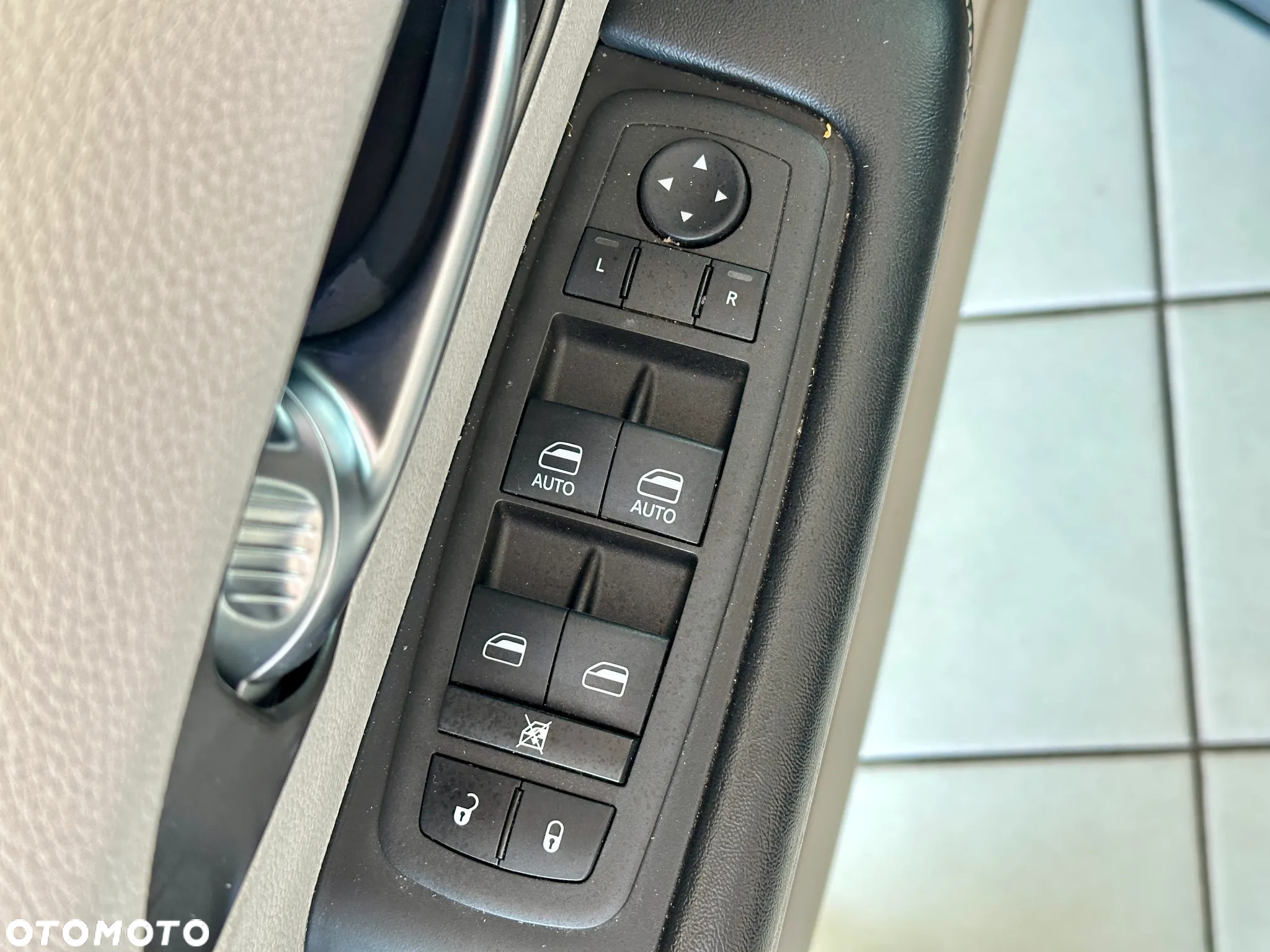 Chrysler Pacifica - 19