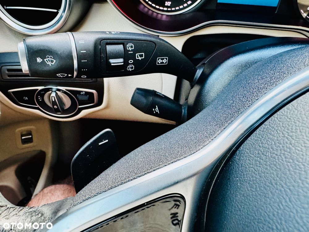 Mercedes-Benz GLC - 28