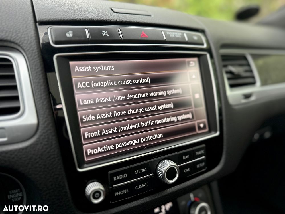 Volkswagen Touareg 3.0 V6 TDI SCR Blue Motion DPF Automatik Terrain Tech Executive Edition - 11