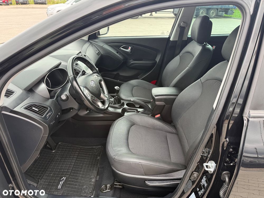 Hyundai ix35 blue 1.6 2WD Finale Gold - 24
