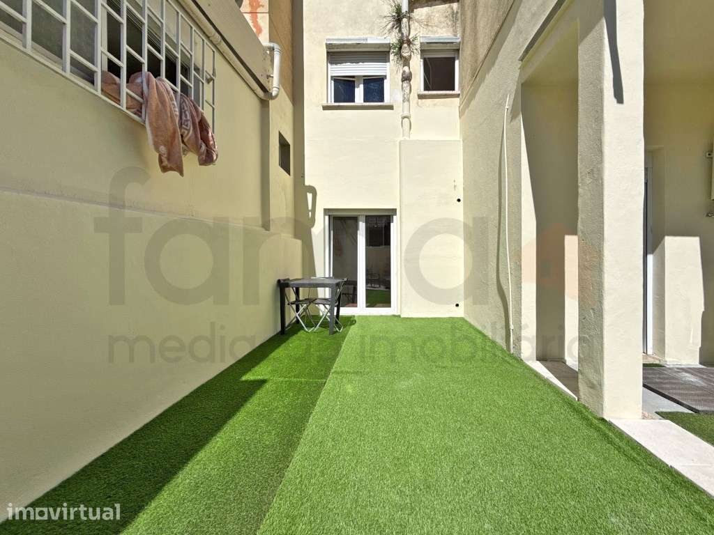 T1 com Quintal Privativo em Camarate - Uma Oportunidade Rara às Por... - Grande imagem: 5/28