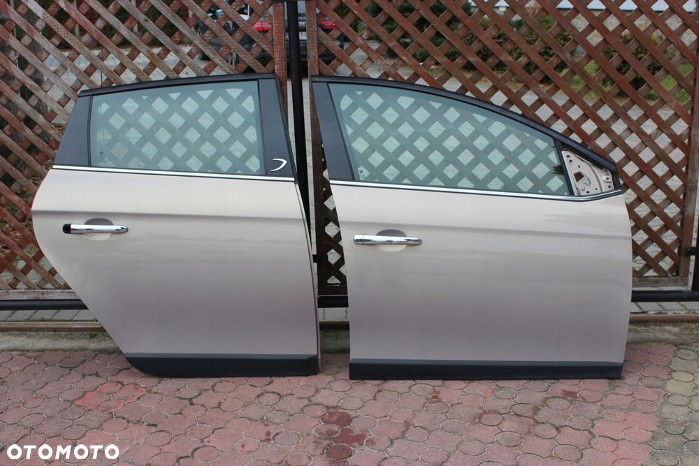 Drzwi Prawe Przednie Tylne Lancia Delta III - 1