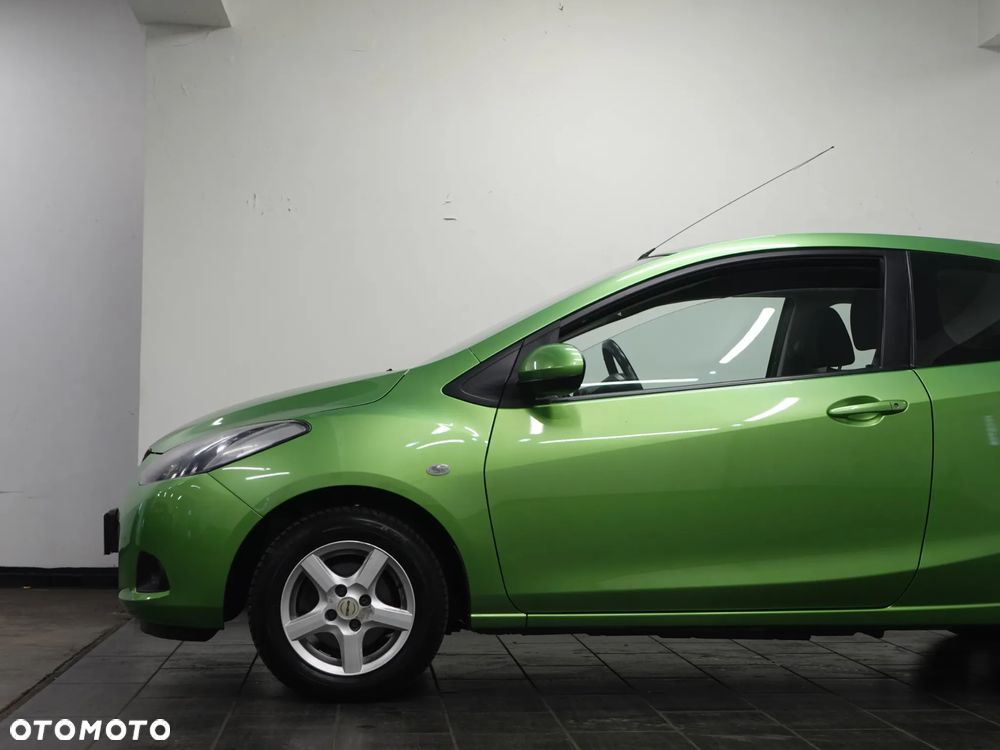 Mazda 2 - 16
