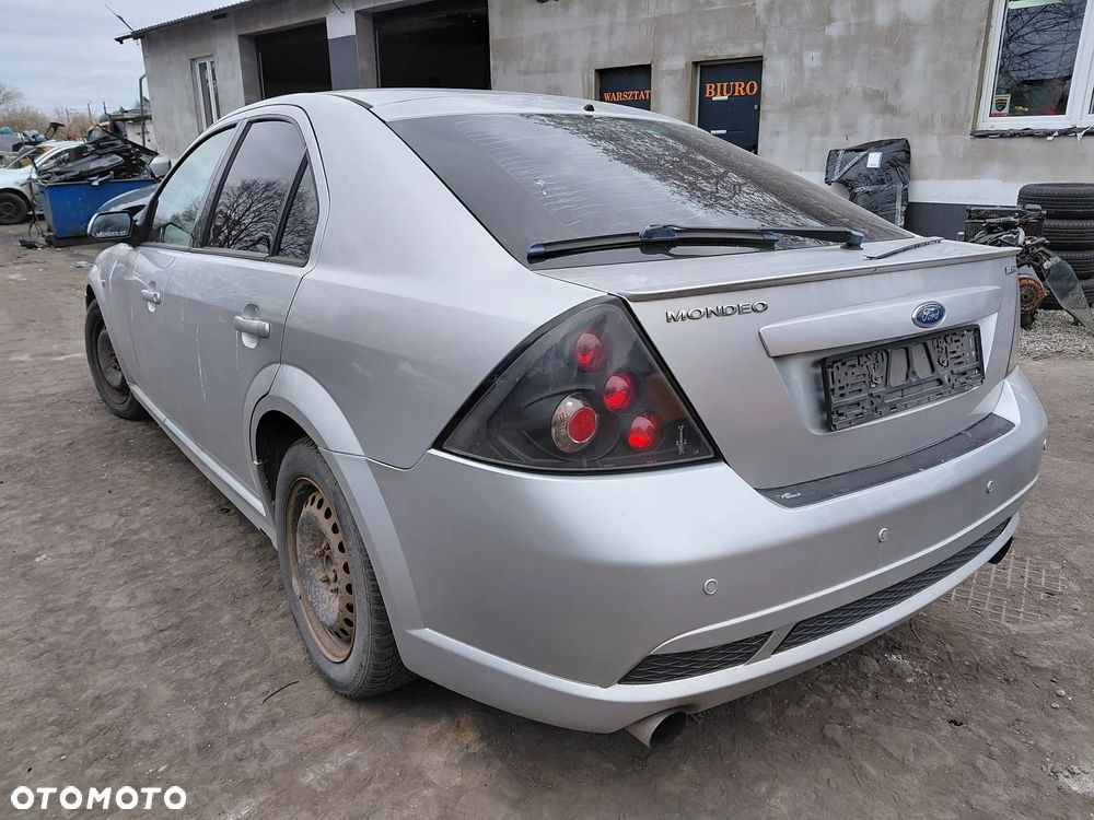 Części- Ford Mondeo  Rok 2002 Pojemność 2967 Moc 166 kw Benzyna - 4