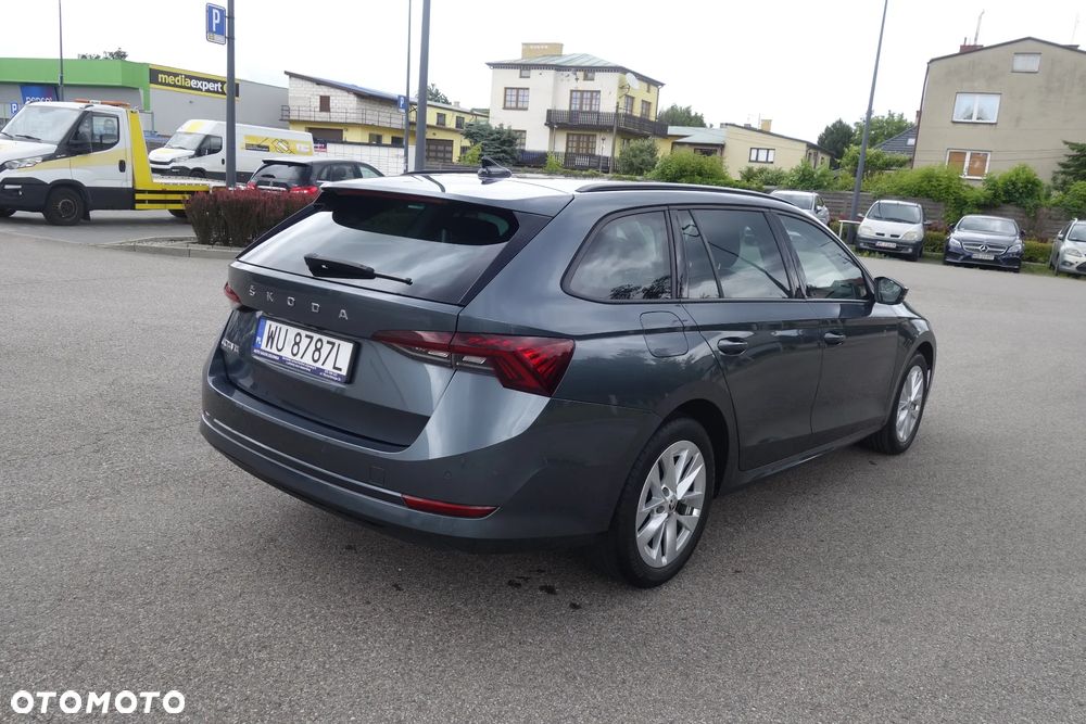 Skoda Octavia 2.0 TDI Ambition DSG - 4
