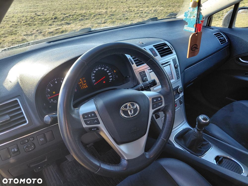 Toyota Avensis 1.8 Edition (2014) - 6