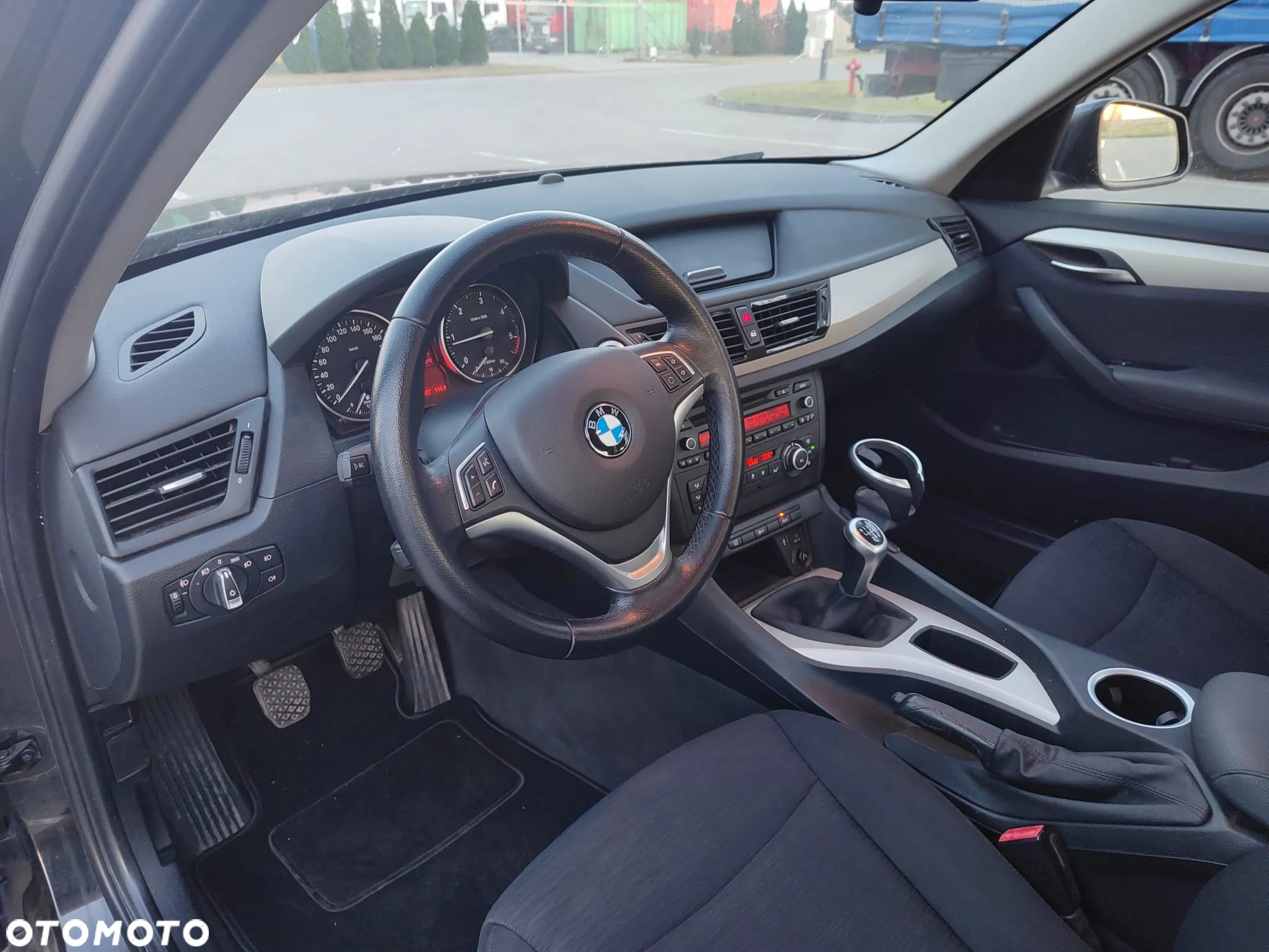 BMW X1 sDrive16d - 9