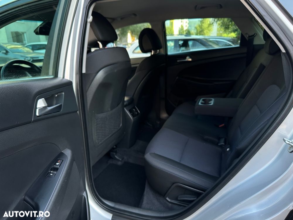 Hyundai Tucson blue 1.7 CRDi 2WD DCT Style - 29