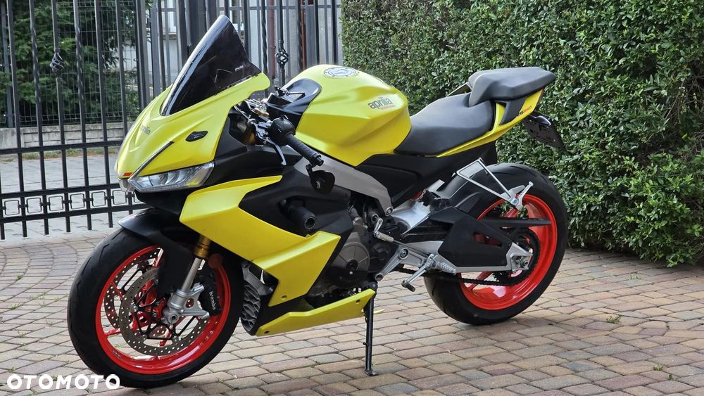 Aprilia RS - 9