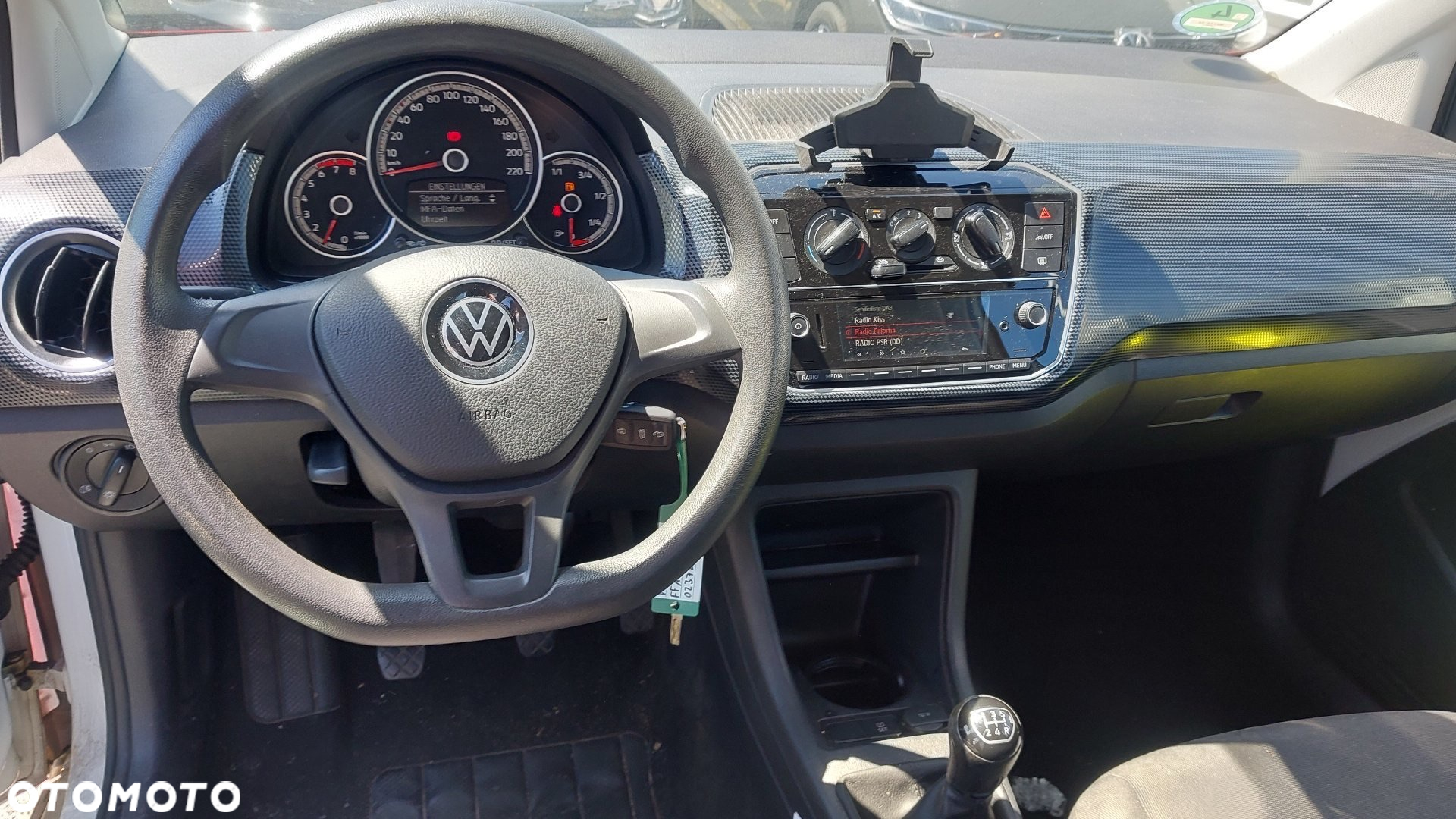 Volkswagen up! Standard - 16