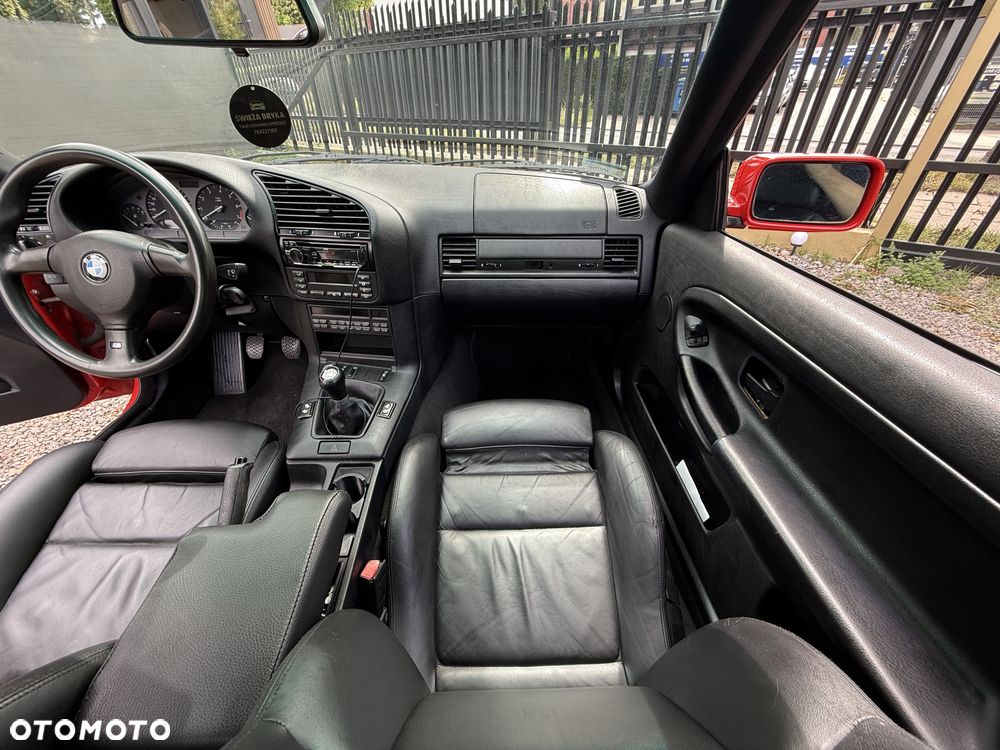 BMW Seria 3 320i - 39
