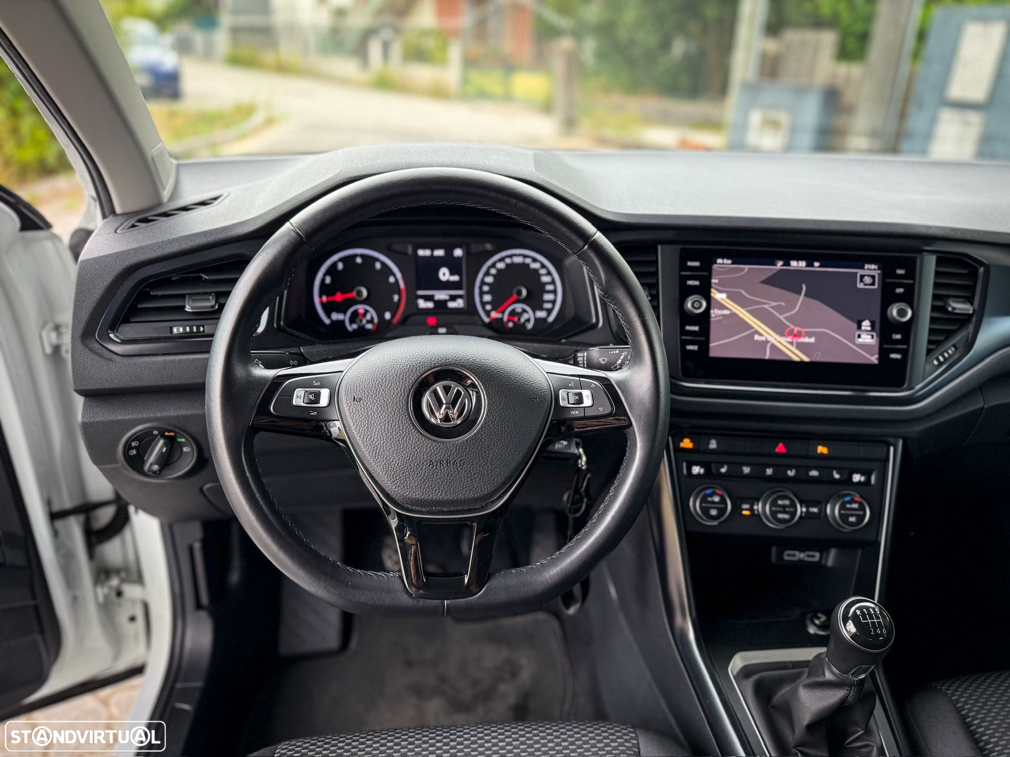 VW T-Roc 1.0 TSI - 4