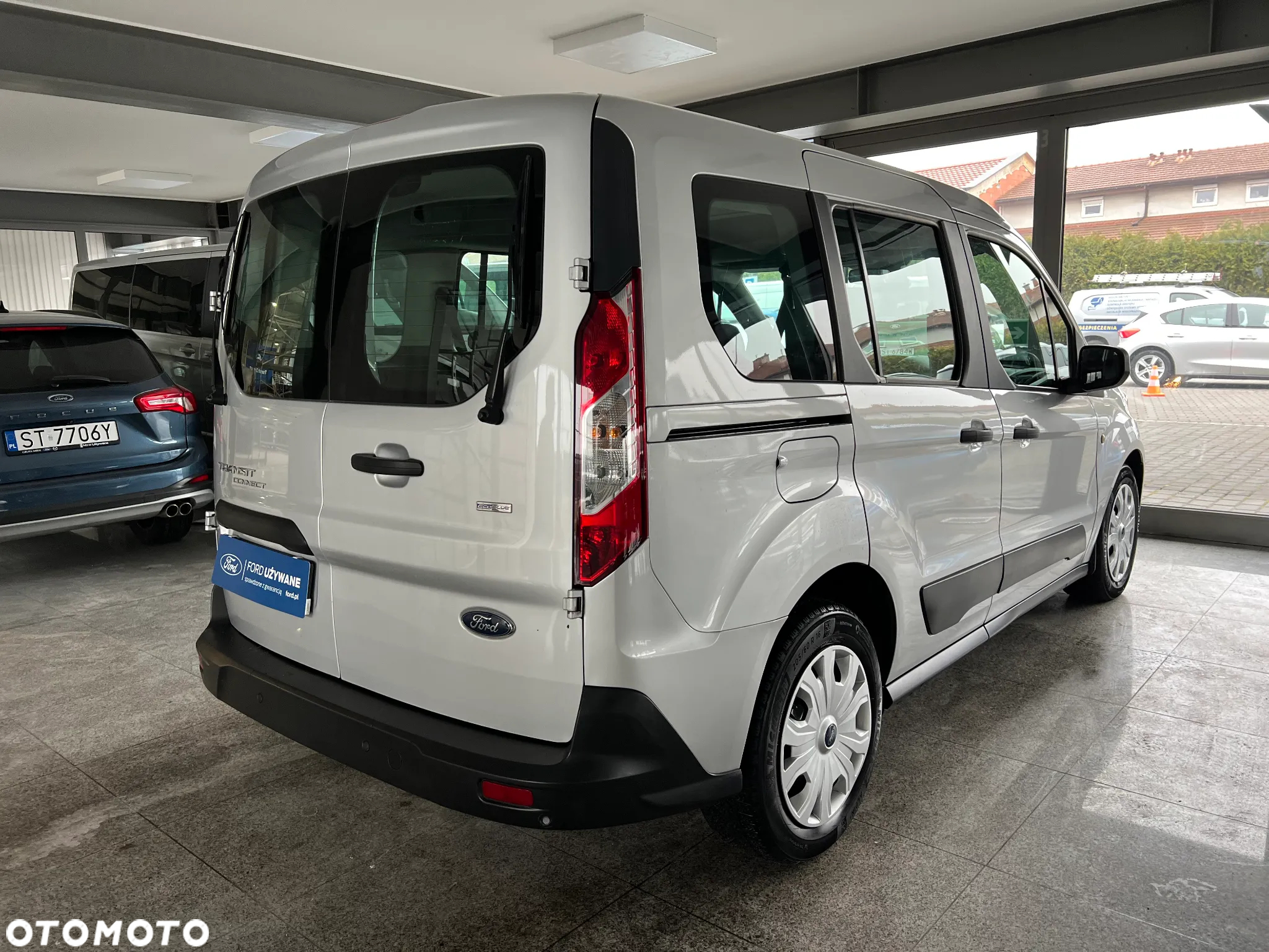 Ford Transit Connect - 17