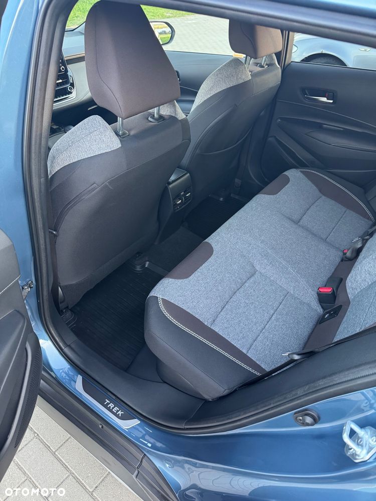 Toyota Corolla 1.8 Hybrid Trek - 23