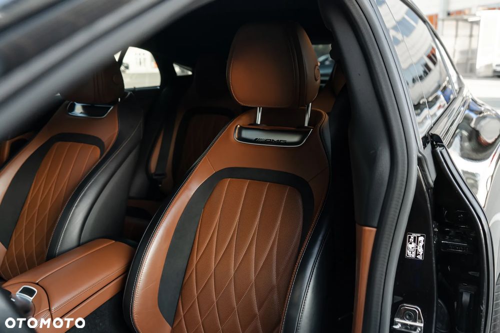 Mercedes-Benz AMG GT 53 4Matic+ 4D Speedshift TCT 9G - 23