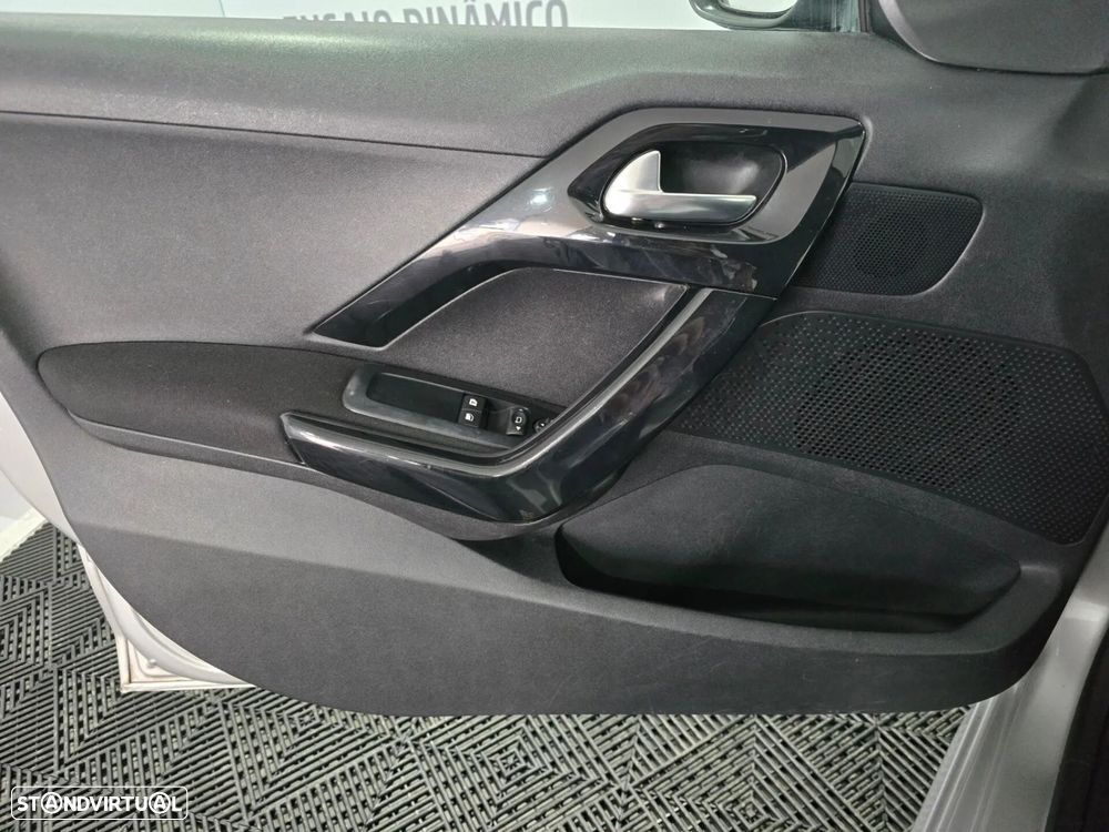 Peugeot 208 1.4 HDi Active - 14