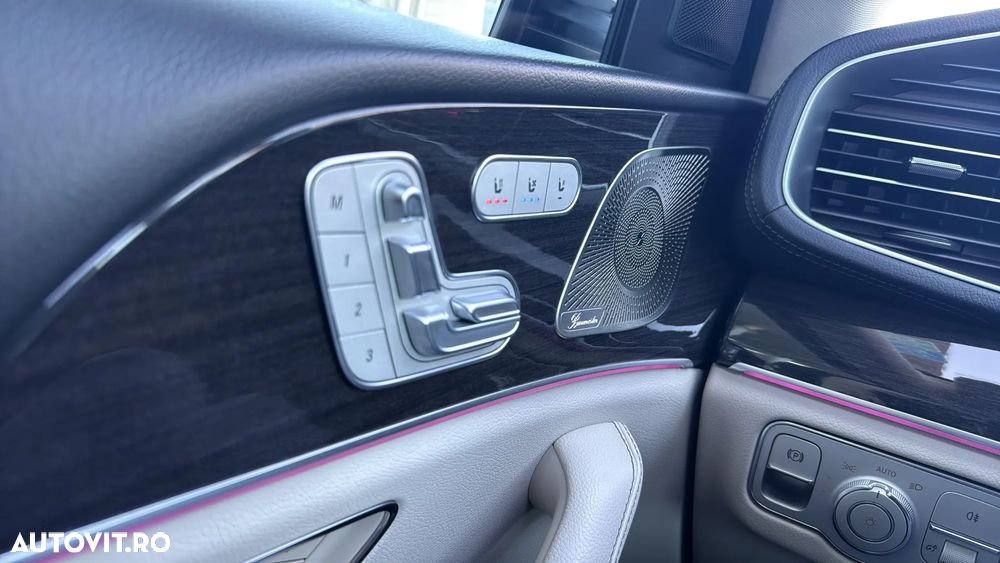 Mercedes-Benz GLS - 12