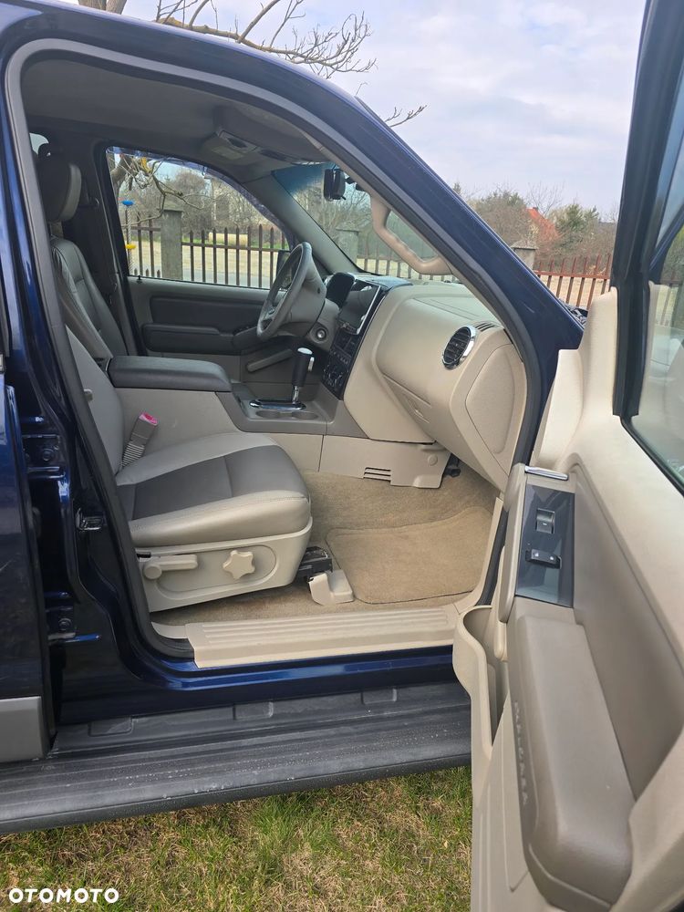 Ford Explorer - 10