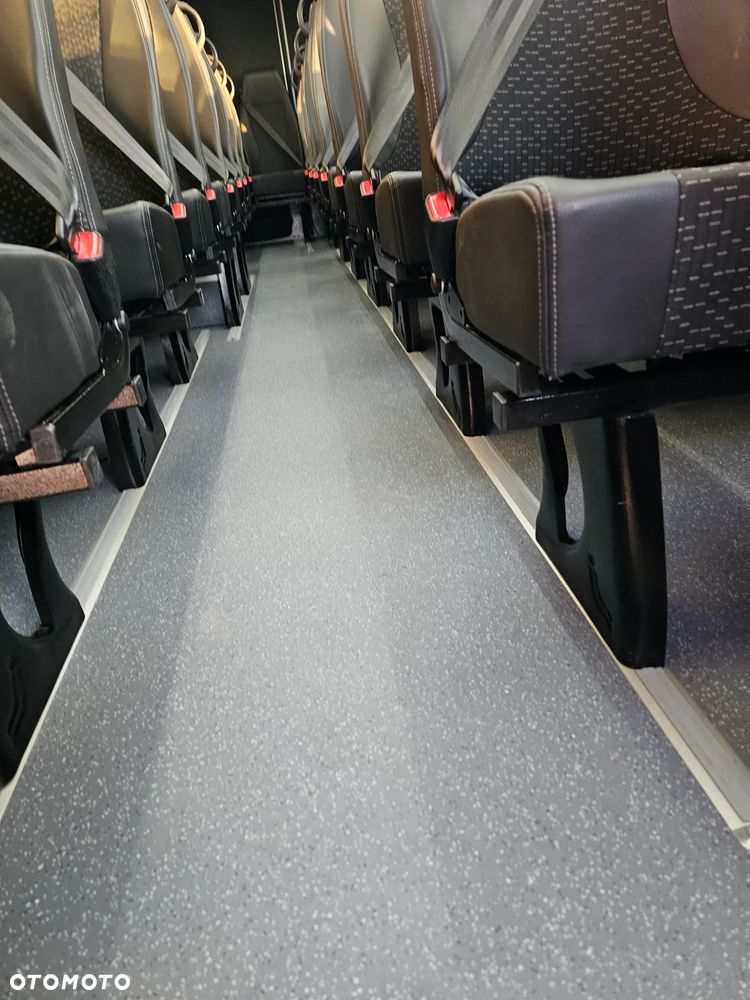 Mercedes-Benz Sprinter 519 - 6