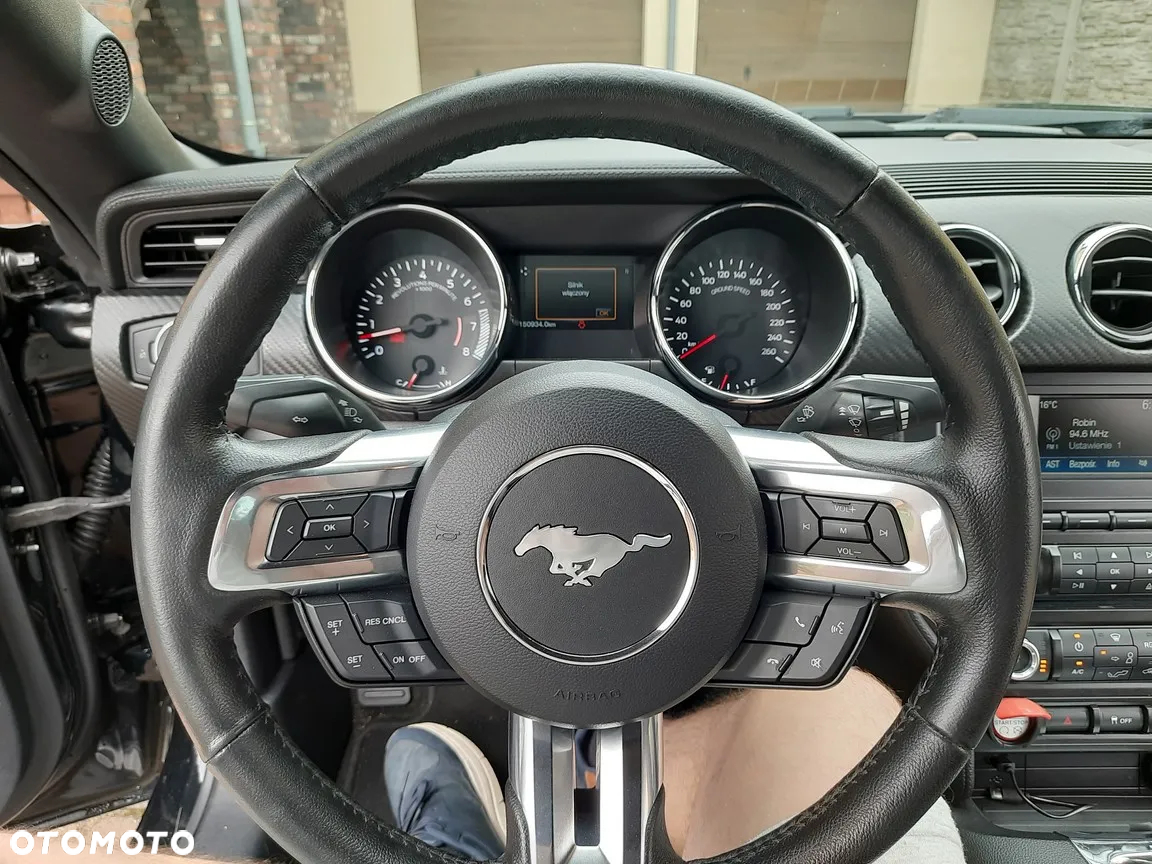 Ford Mustang - 23