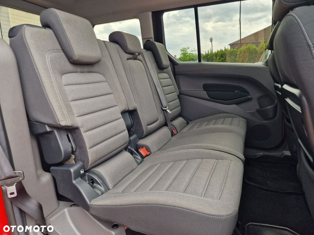 Ford Tourneo Connect Grand - 23