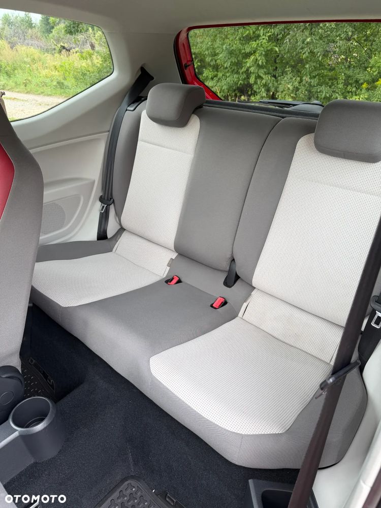 Volkswagen up! 1.0 high - 18
