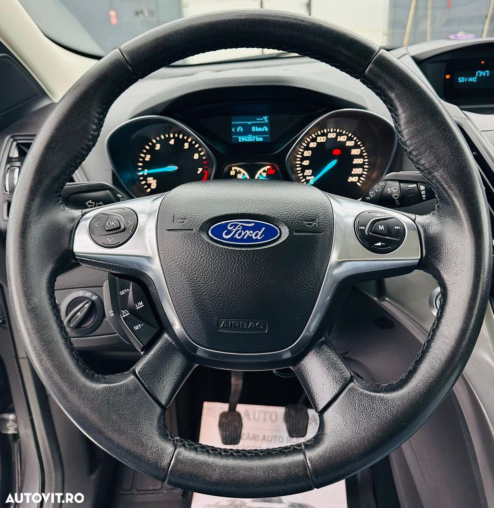 Ford Kuga 1.6 EcoBoost 2x4 Trend - 31