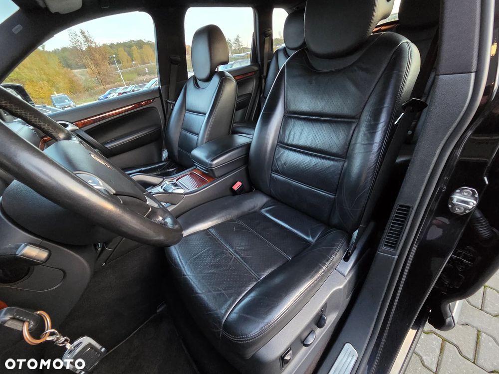 Porsche Cayenne - 30