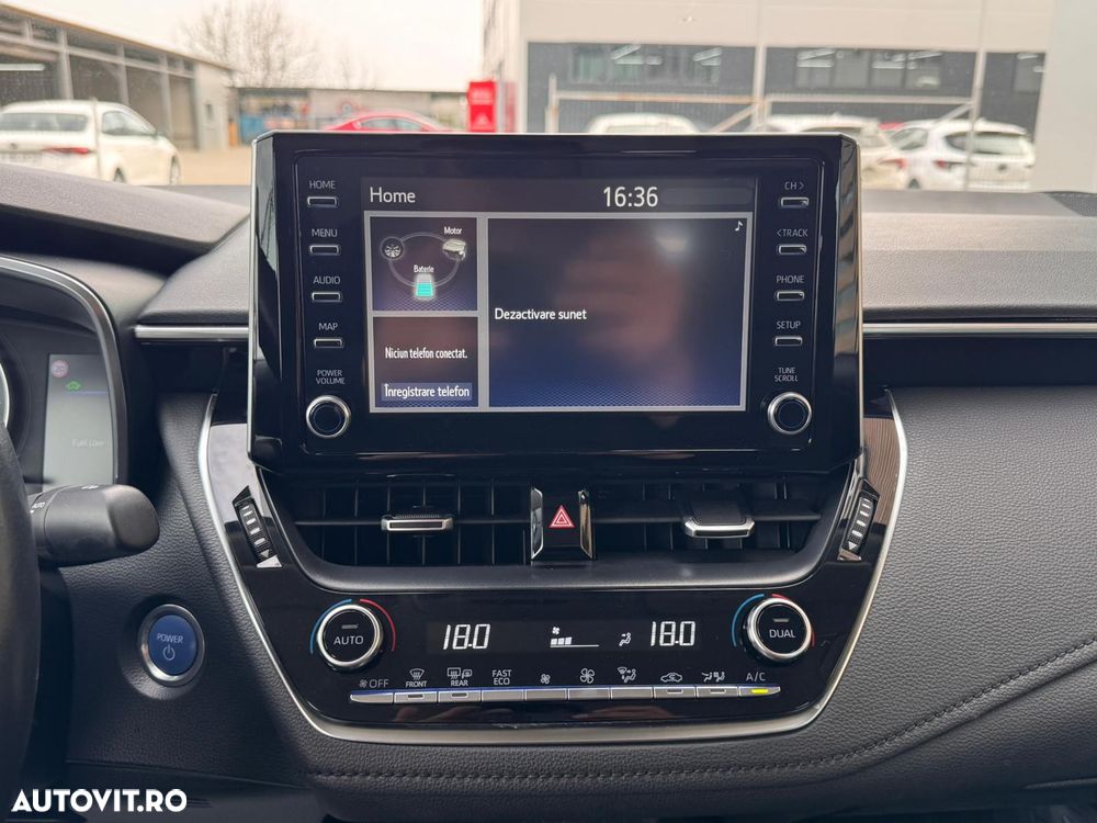 Toyota Corolla 1.8 HSD Business - 15