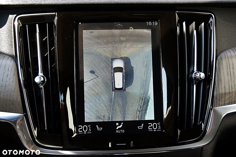 Volvo V90 Cross Country D4 AWD Pro - 25