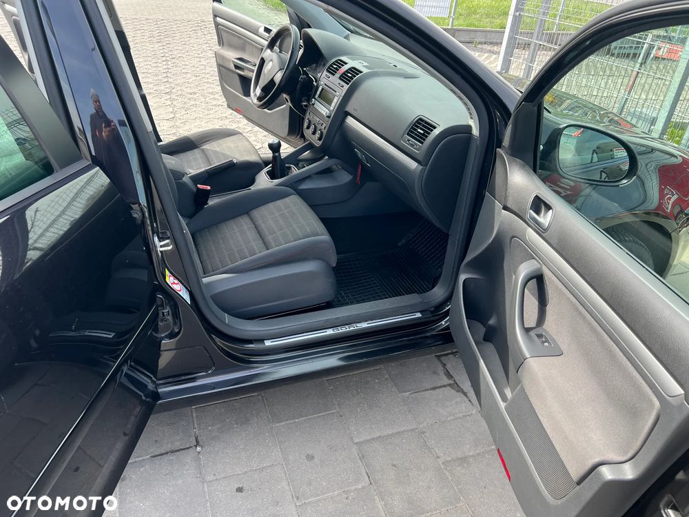 Volkswagen Golf 1.9 TDI DPF Goal - 17