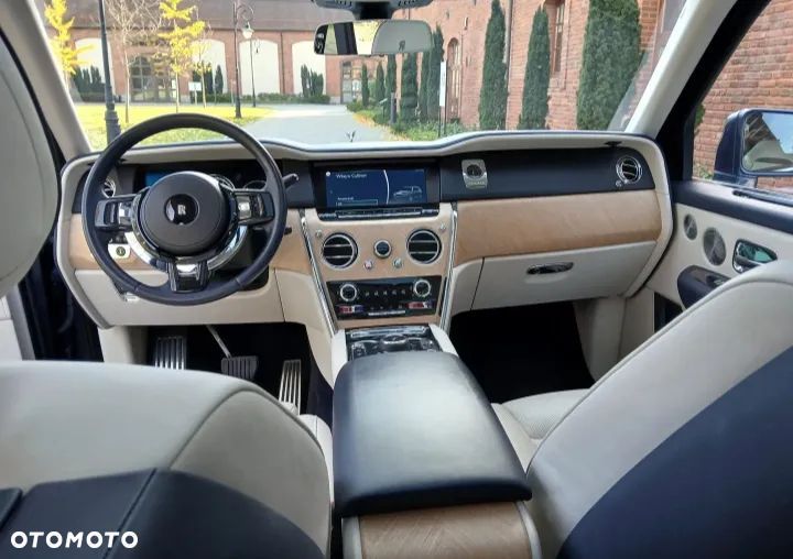 Rolls-Royce Cullinan - 7