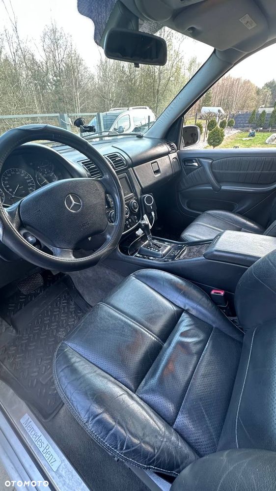 Mercedes-Benz ML - 15