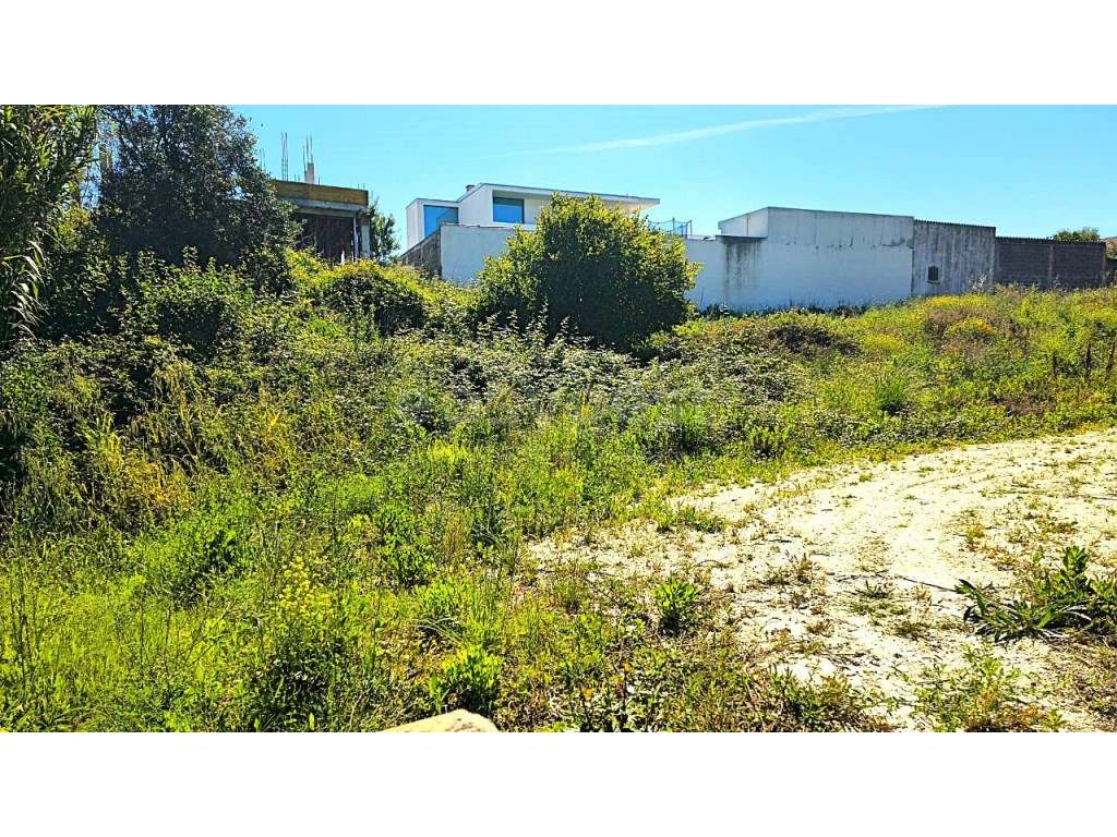 Lote para moradia unifamiliar em zona residencial de Prestígio - Grande imagem: 2/5