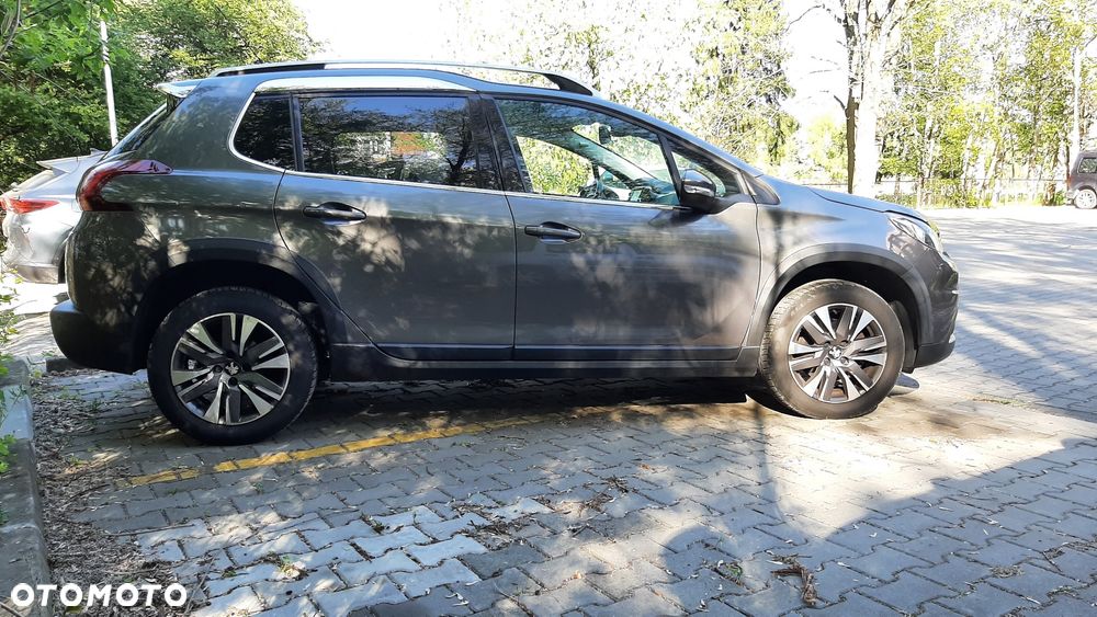 Peugeot 2008 1.2 Pure Tech GPF Allure S&S - 7