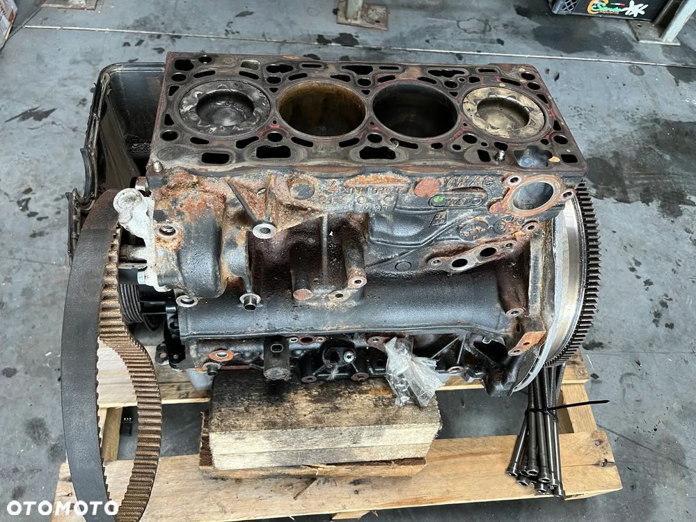 SILNIK SŁUPEK VW T6 CRAFTER 2,0 TDI DNA 142 TYS KM - 1