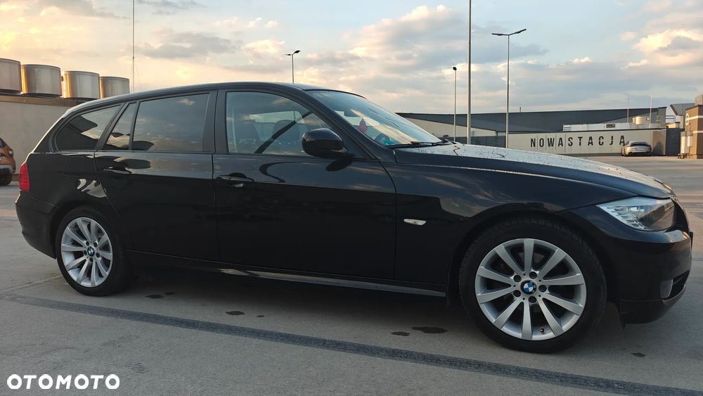 BMW Seria 3 318i Edition Sport - 2
