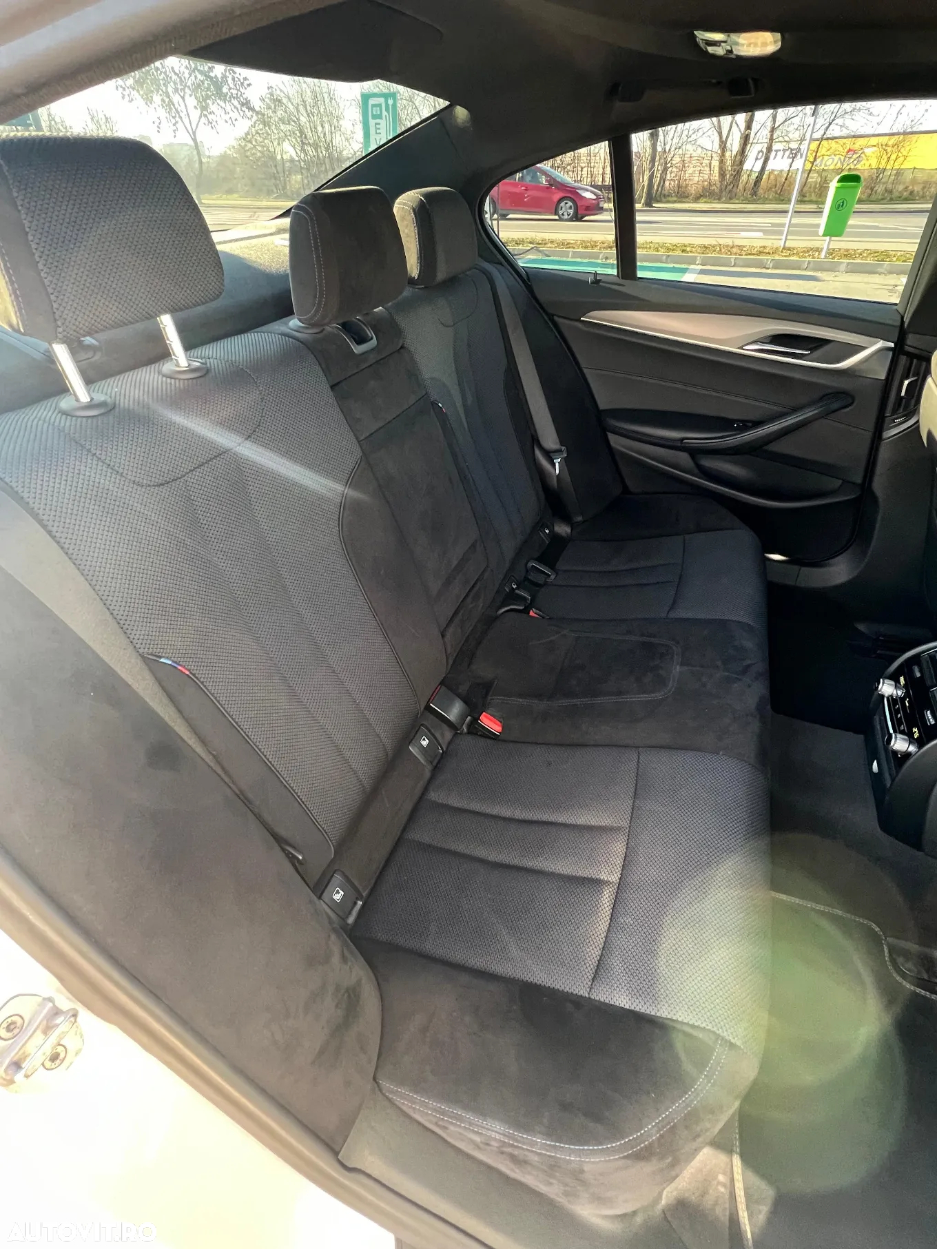 BMW Seria 5 520d xDrive AT - 12