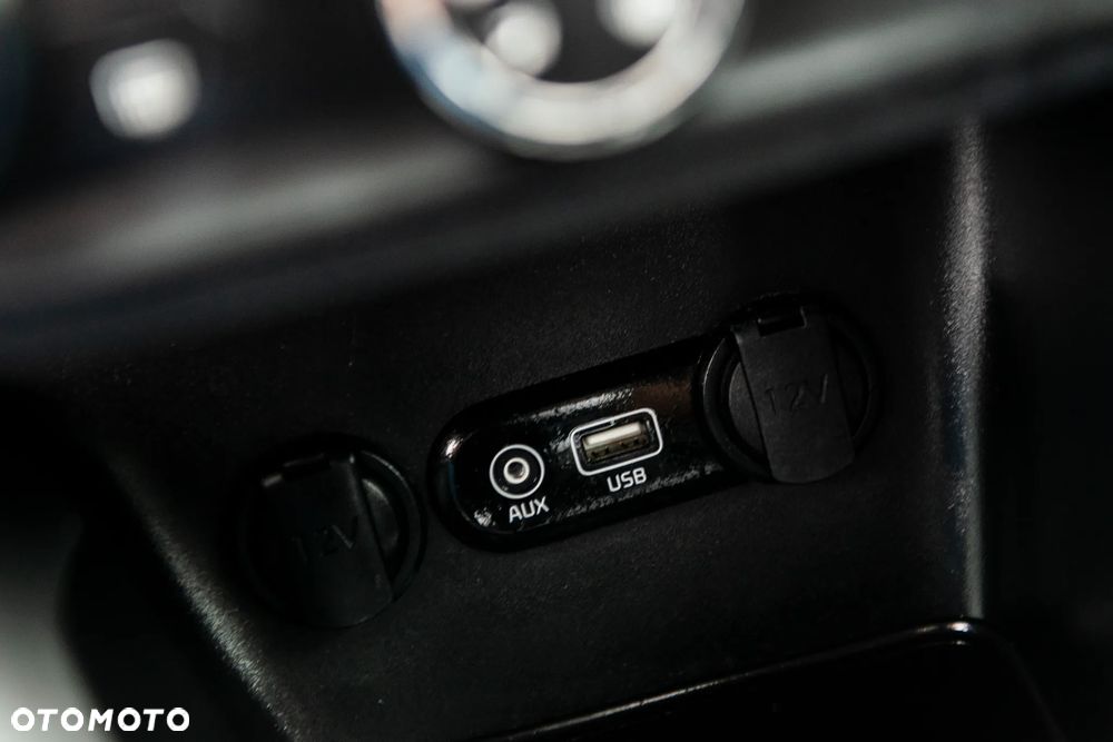 Kia Ceed 1.6 GDI ISG Vision - 26