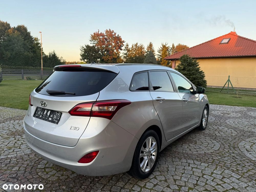 Hyundai i30 1.6 CRDi Premium - 8