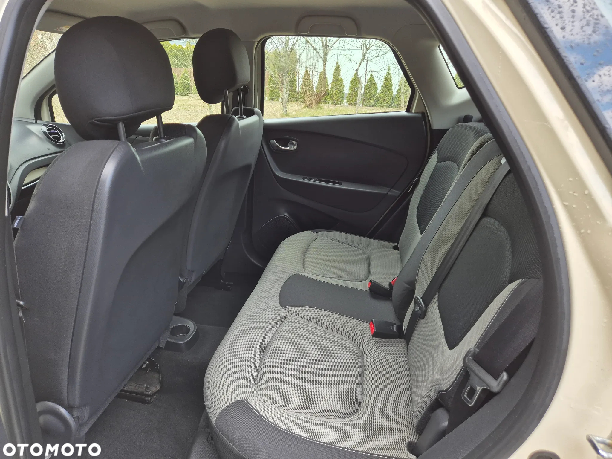 Renault Captur - 16