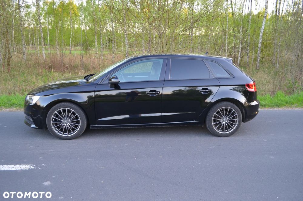Audi A3 Sportback - 2