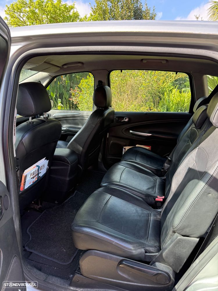 Ford S-Max 2.0 TDCi Titanium 7L - 7