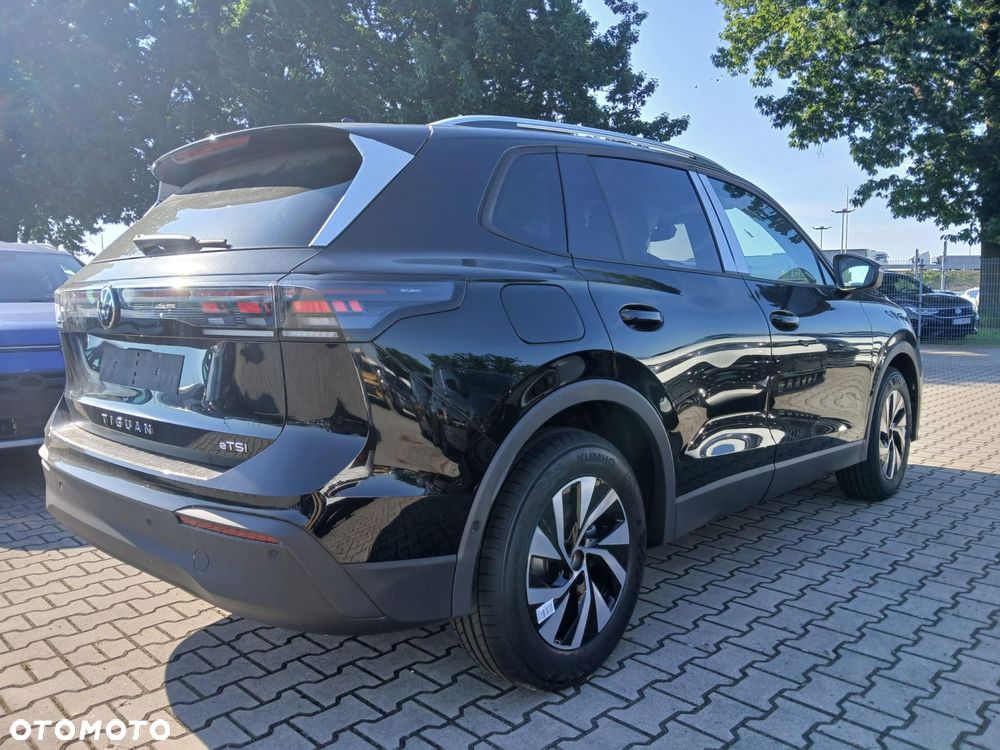 Volkswagen Tiguan - 4