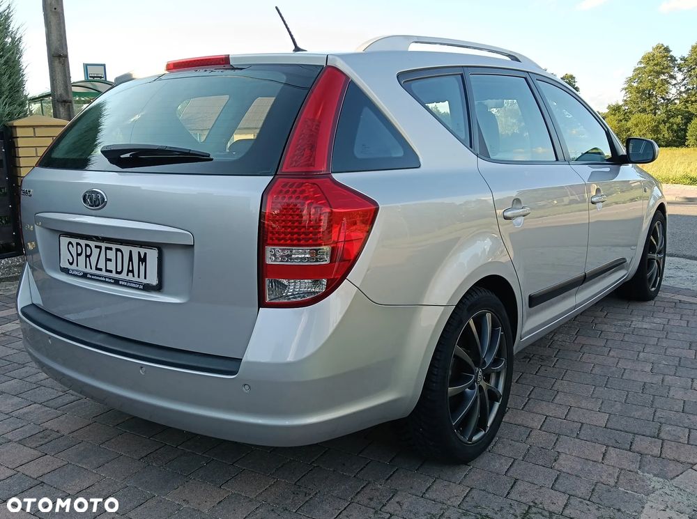 Kia Ceed 1.6 Comfort + - 6